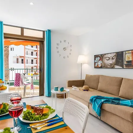 211 Cristianos First Sea Line, Swimming Pool شقة