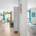 211 Cristianos First Sea Line, Swimming Pool